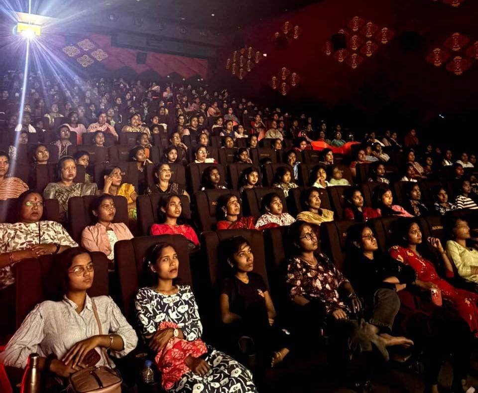 'केरला स्टोरी-2' से जागी बालोद की मातृशक्ति: 1200 महिलाओं-छात्राओं ने ली लव जिहाद निषेध की शपथ