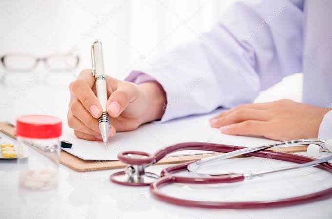 अस्पतालों में मरीजों के स्वास्थ्य से खिलवाड़ 45% डॉक्टर लिख रहे अधूरा परचा; आईएमसीआर की रिपोर्ट में दावा
