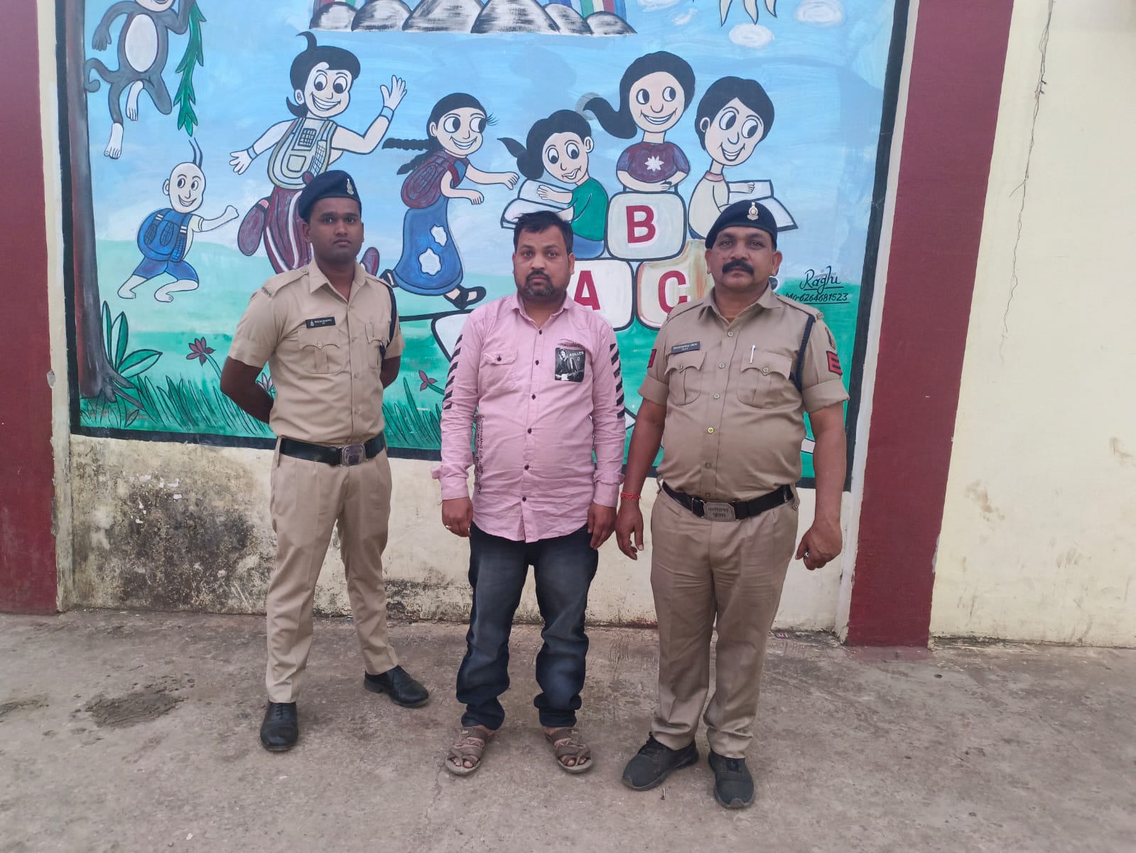Bilaigarh News : शेयर मार्केट किप्टो करेंसी में लोगों से पैसा लगाने पर प्रतिमाह माह 30 प्रतिशत राशि देने व 08 माह पूर्ण हो जाने पर रकम दोगुना करने का लालच देकर पैसा लेकर धोखाधड़ी करने वाले गिरोह के 01 आरोपी गिरफ्तार।
