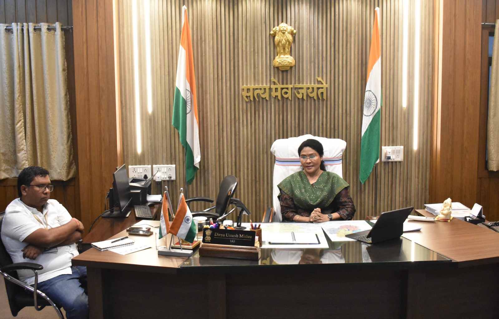 Balod news : सड़क दुर्घटनाओं पर प्रभावी नियंत्रण और यातायात व्यवस्था को सुदृढ़ बनाने कलेक्टर श्रीमती मिश्रा ने ली बैठक