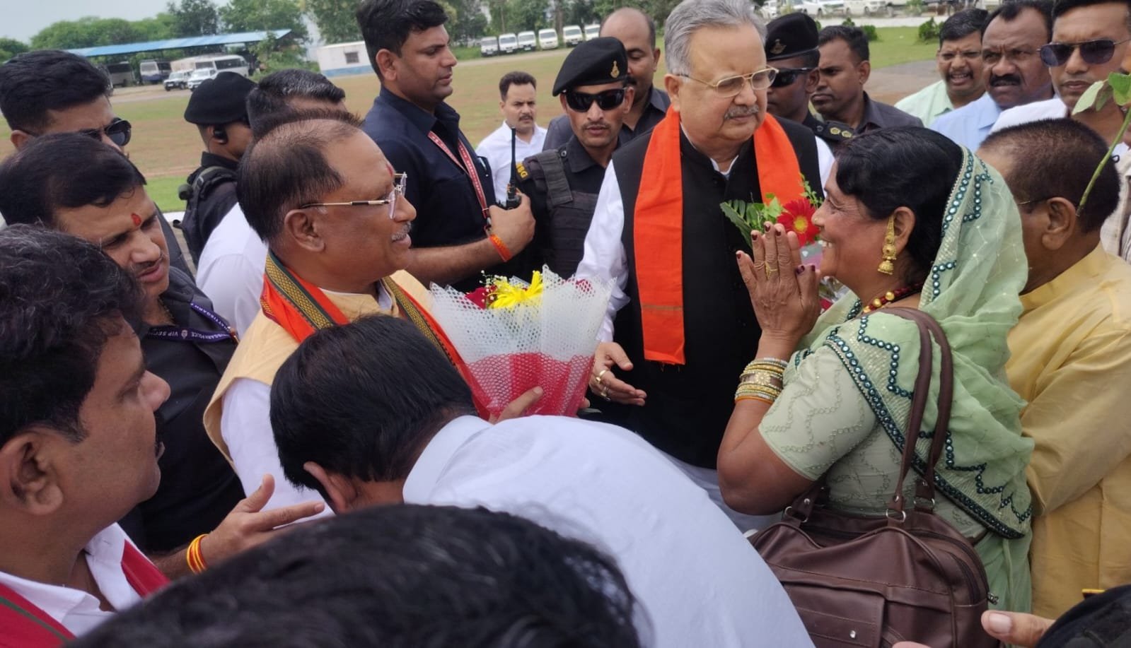 मुख्यमंत्री श्री विष्णुदेव साय कवर्धा पहुँचे, हैलीपैड में हुआ अभूतपूर्व स्वागत