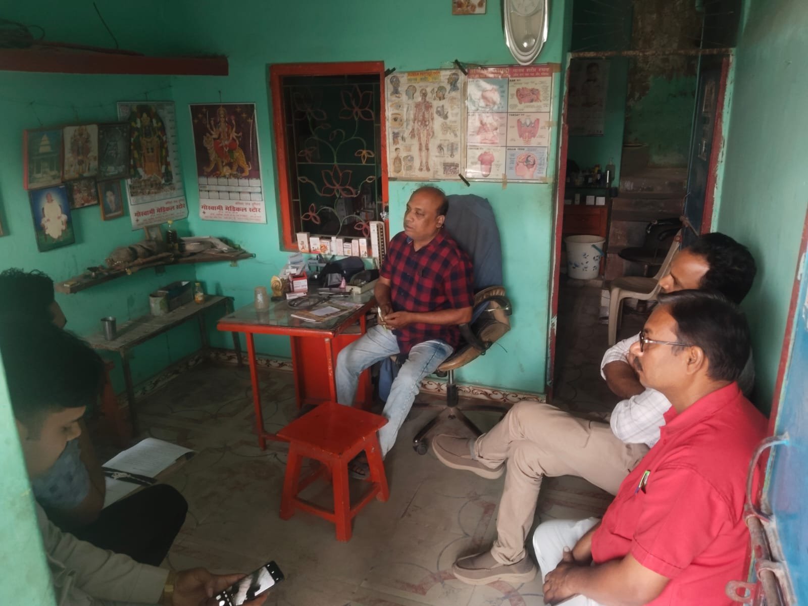 सीएमएचओ डॉ. पूजा अग्रवाल का सख्त एक्शन: अवैध क्लीनिकों पर कसा शिकंजा, झोलाछाप डॉक्टरों के खिलाफ लगातार कार्रवाई