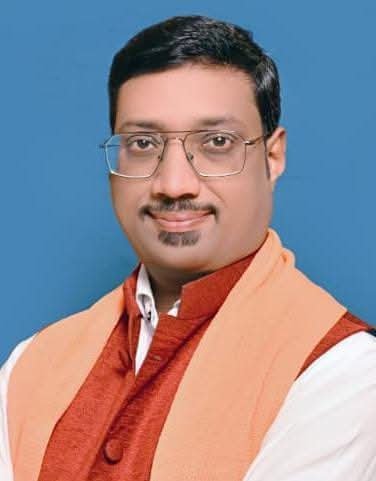 भाजपा पार्षद मयूरेश केशरवानी पर जानलेवा हमला,15 से अधिक लोगो ने किया जान से मारने का प्रयास,