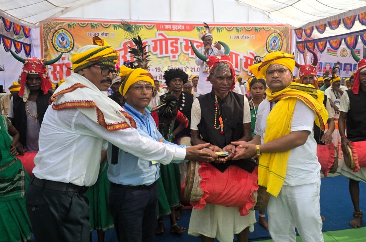 गोण्डवाना समाज संभाग मोहला के संभागीय पदाधिकारियों का गठन रविवार 08 जून को गोण्डवाना भवन डौण्डी में