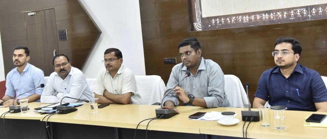 मकान क्षति और अन्य क्षति का मुआवजा हेतु तत्काल कार्यवाही करें सुनिश्चित-कलेक्टर श्री हरिस एस