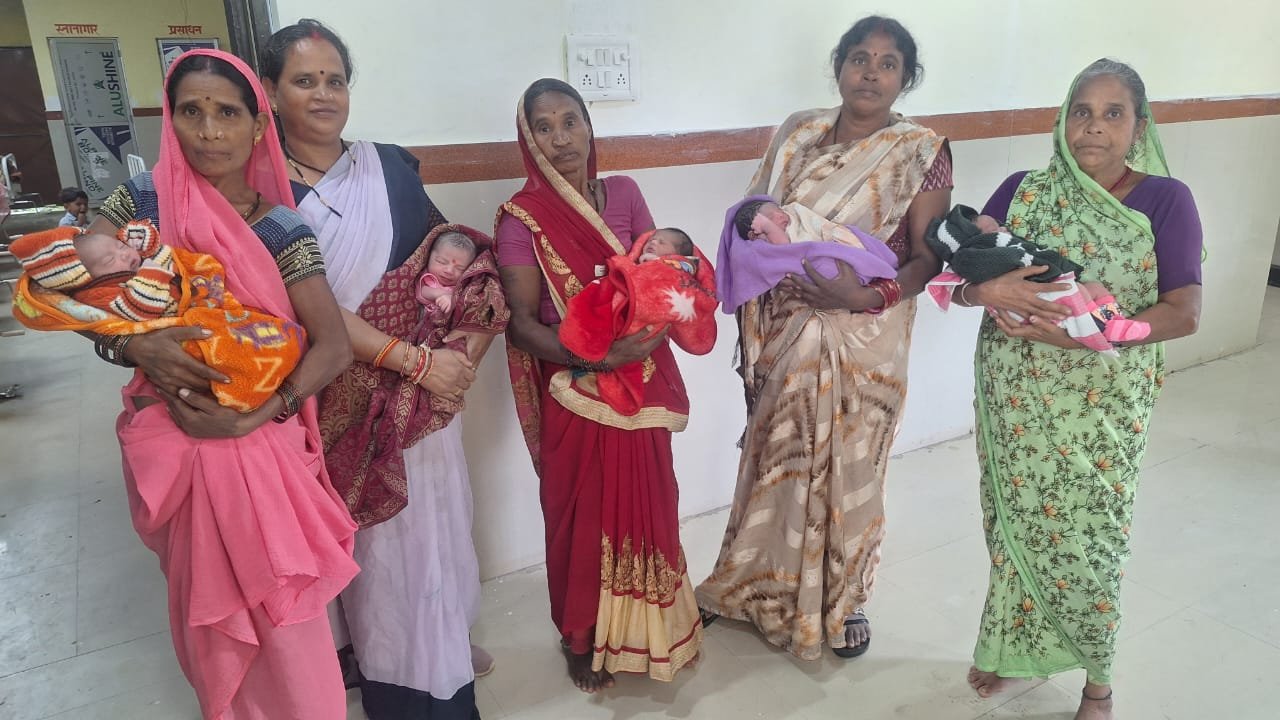 सरकारी अस्पताल में एक दिन में 5 बच्चों ने लिया जन्म: सामुदायिक स्वास्थ्य केंद्र बिलाईगढ़ में मरीजों का बढ़ रहा भरोसा, जच्चा बच्चा दोनो स्वस्थ