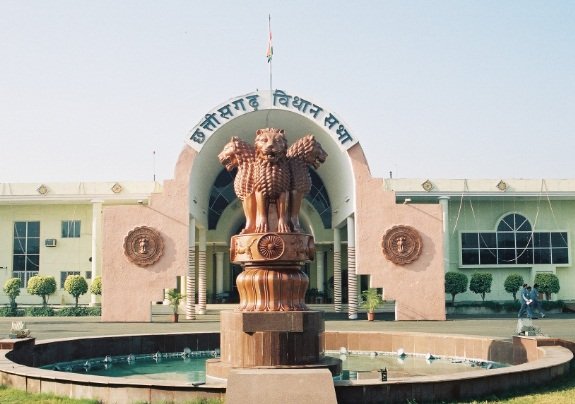 CG : हसदेव जंगल कटाई और चैतन्य बघेल की गिरफ्तारी को लेकर गरमाया सियासी पारा