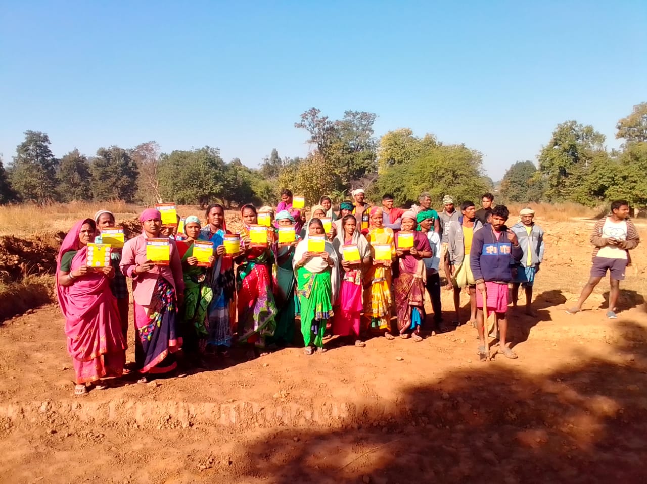 MMAC NEWS : रोजगार दिवस के अवसर पर मनरेगा श्रमिकों द्वारा मतदाता जागरुकता अभियान तहत शपथ