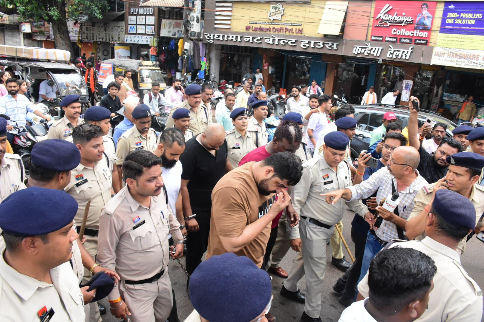 Raipur News : मेकाहारा में पत्रकारों से बदसलूकी का मामला: बाउंसरों की गुंडागर्दी पर पुलिस ने कसा शिकंजा, संचालक वसीम समेत तीन गिरफ्तार