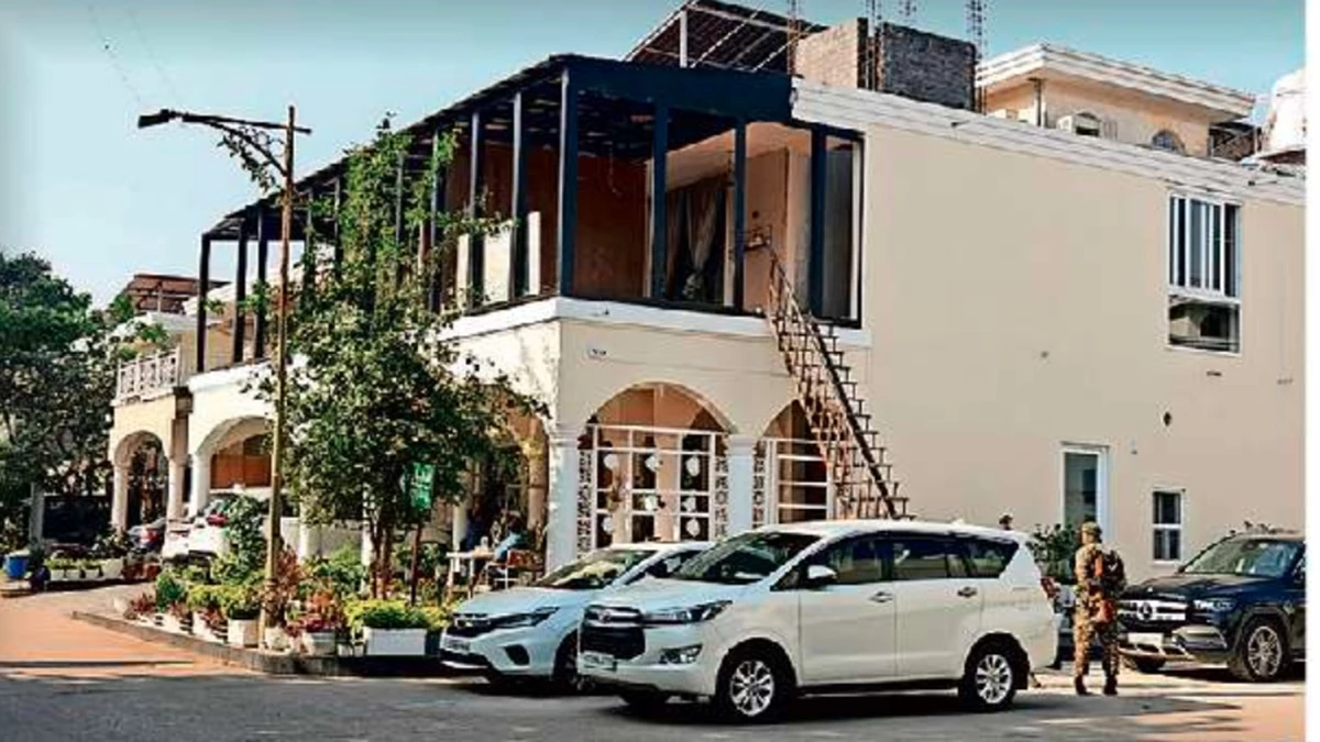 रायपुर में आयकर विभाग की बड़ी कार्रवाई , कई स्थानों पर छापेमारी