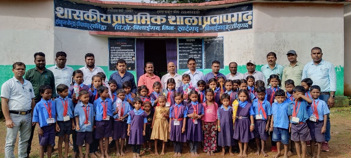 प्राथमिक शाला प्रतापगढ़ में न्योता भोज कार्यक्रम का हुआ आयोजन