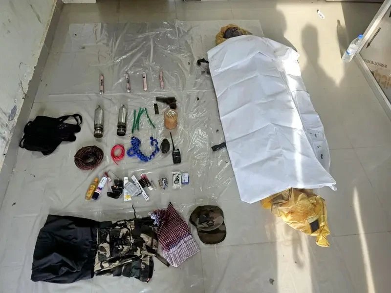 पुलिस-नक्सली मुठभेड़ में 5 लाख का ईनामी नक्सली ढेर,,