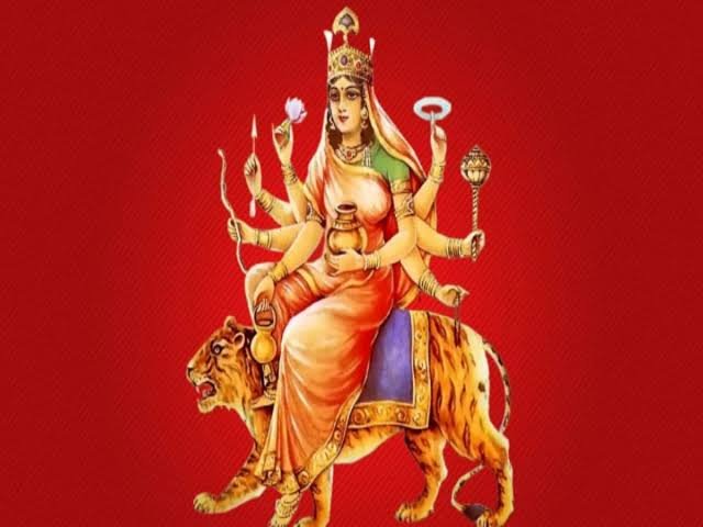मां कुष्मांडा की पूजा के समय जरूर पढ़ें ये आरती और करें इन चमत्कारी मंत्रों का जाप