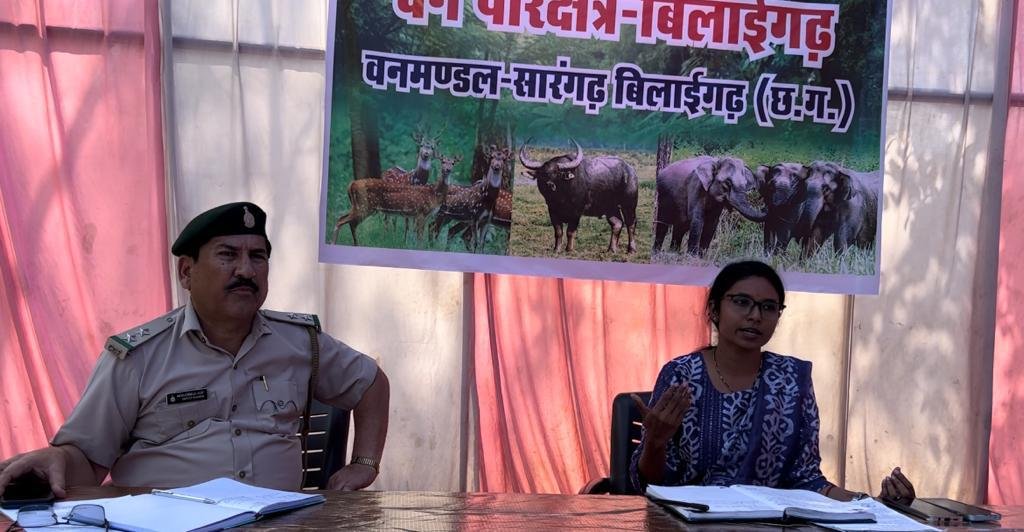 मानव वन्यप्राणी द्वंद पर कार्यशाला का किया गया आयोजन एसडीओ अमिता गुप्ता ने लोगो को किया जागरूक