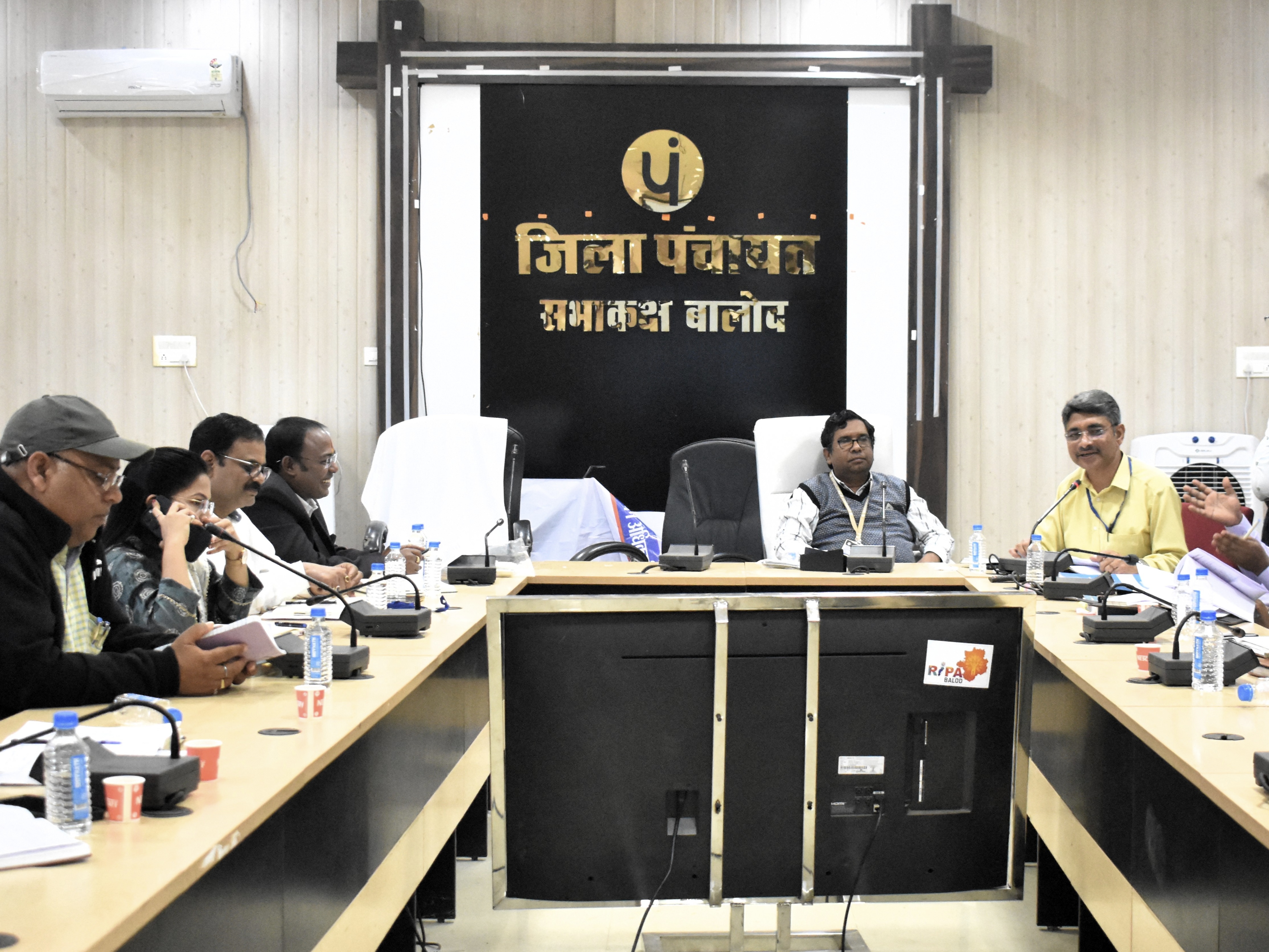 Balod News : मतगणना पश्चात् सीलिंग कार्य के लिए अधिकारी-कर्मचारियों को दिया गया प्रशिक्षण।
