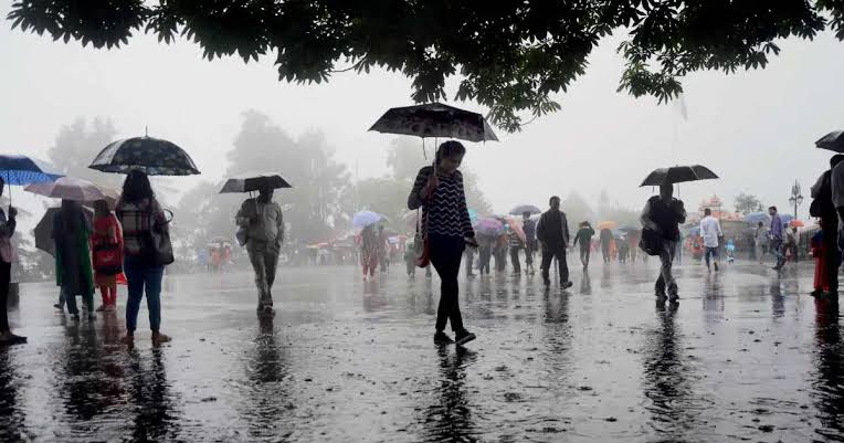Raipur News : अचानक बदले मौसम का मिजाज से , छत्तीसगढ़ समेत इन राज्यों में होगी बारिश जानिए कैसा रहेगा मौसम का  हाल