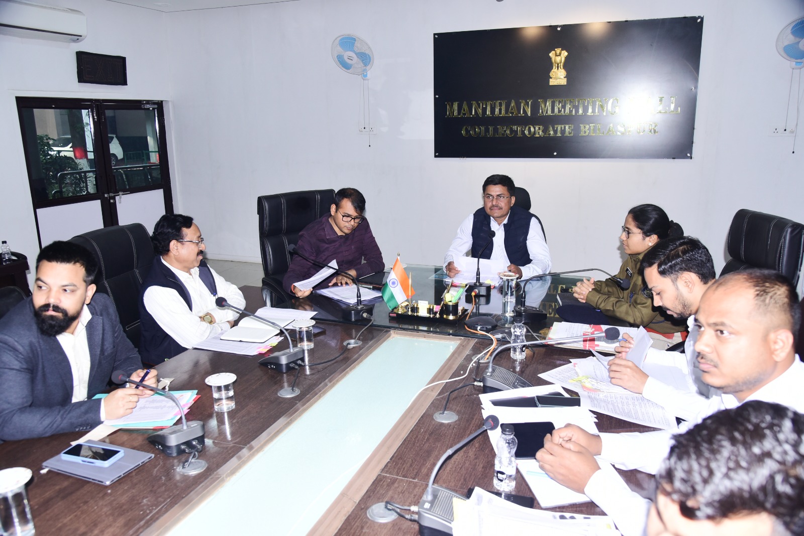Baloda Bazar News : लम्बे समय से 20 शिक्षक स्कूलों से नदारद सेवा समाप्ति के लिए नोटिस जारी करने निर्देश