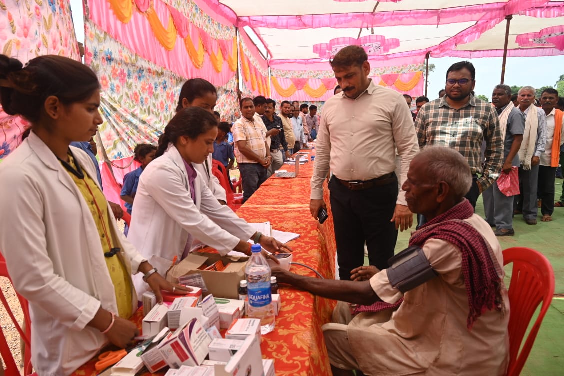 Kabirdham News : वीरेंद्र नगर राजस्व सर्कल में 80 प्रतिशत नागरिकों के बने आयुष्मान कार्ड
