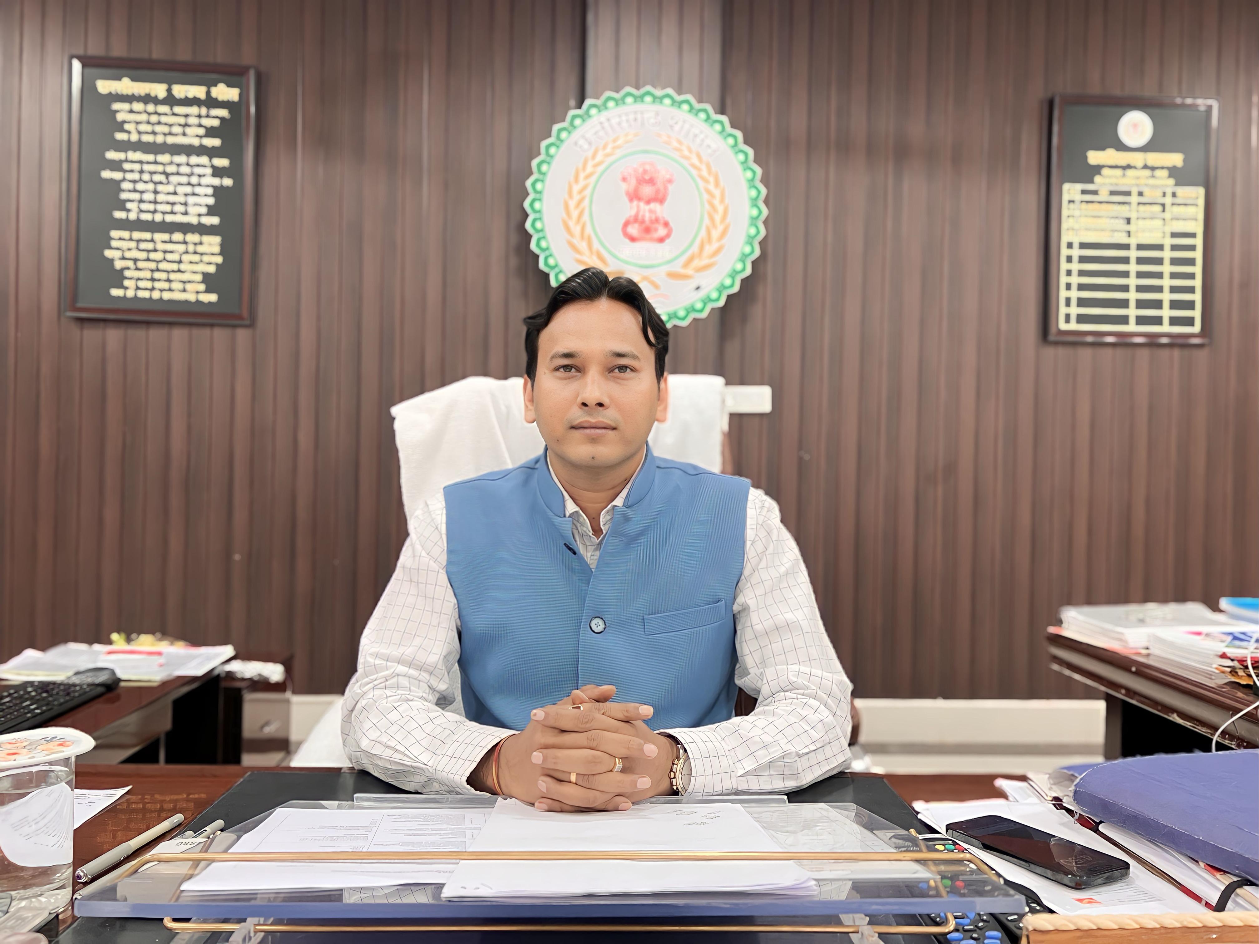 KCG News : लोकतंत्र के सबसे बड़े अधिकार का उपयोग करते हुए बिना किसी लोभ के निष्पक्ष स्वतंत्र और निर्भीक होकर स्वविवेक से मतदान करें